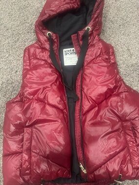 Love & Sports Women's Red Hooded Puffer Vest
